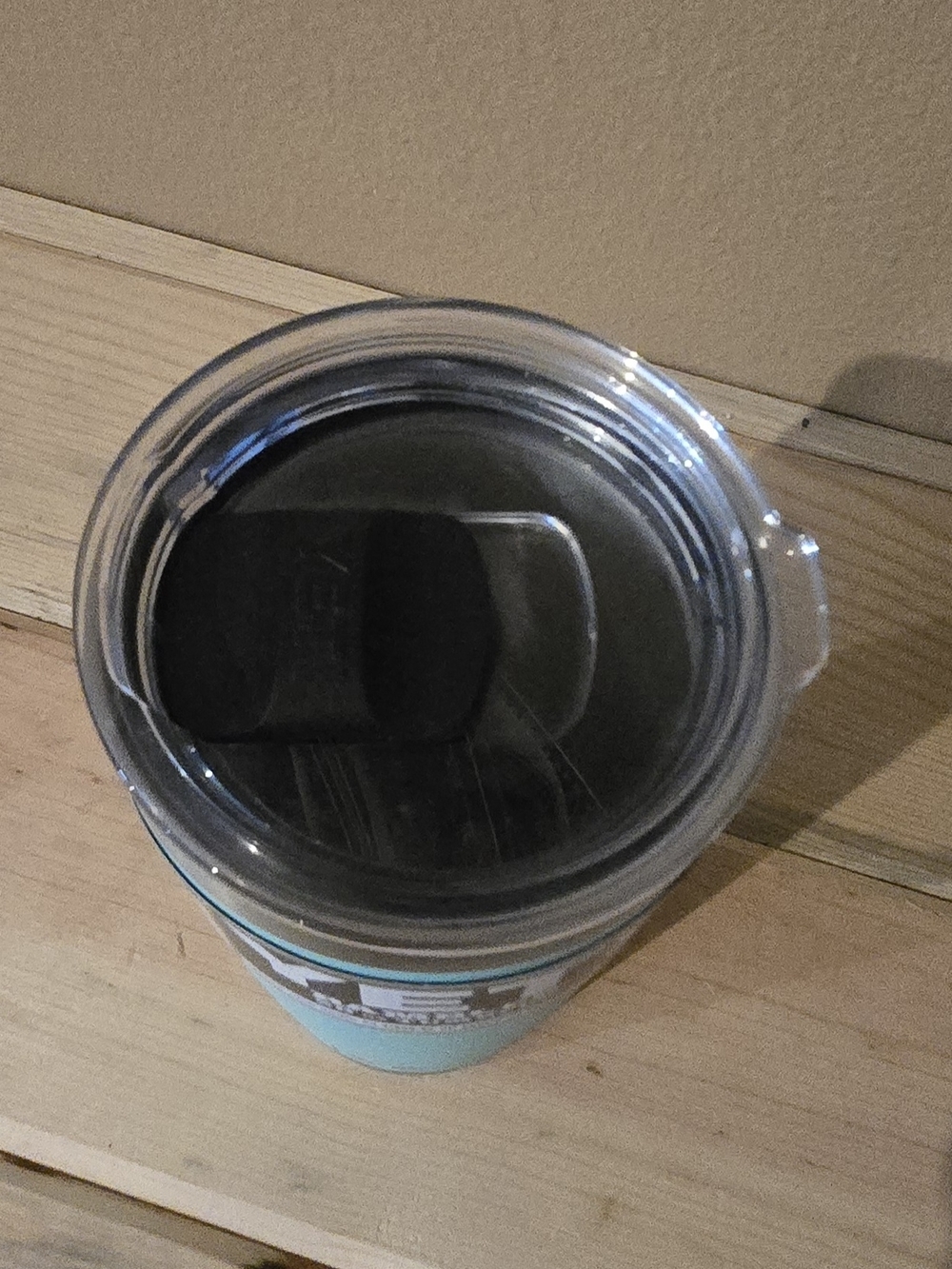 YETI Rambler 20 oz Tumbler - Seafoam Blue NEW - Picture 3 of 4